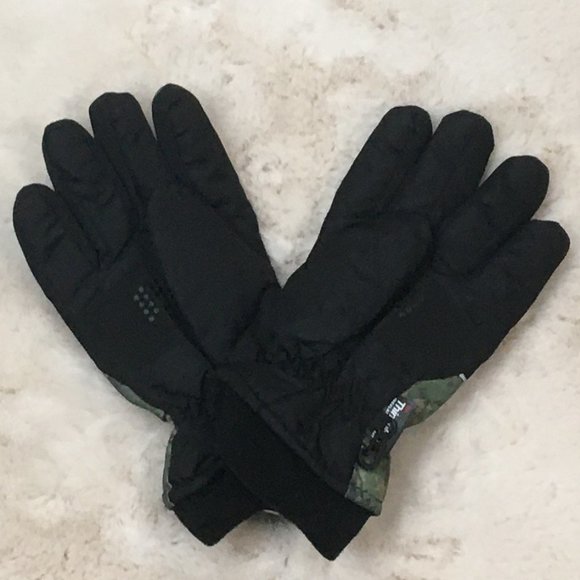 Minus Zero | Boy's Winter Gloves | Black & Green Camo | Size 8-20 - Picture 2 of 2